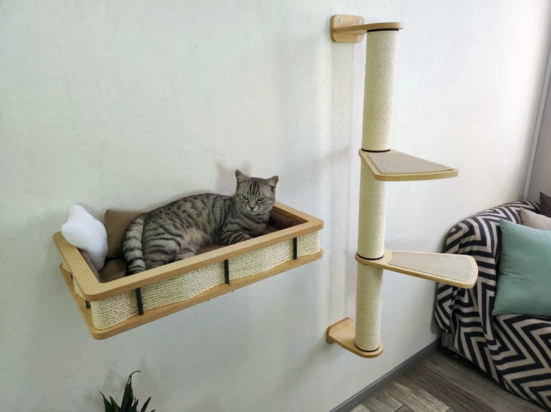 vertical scratching post