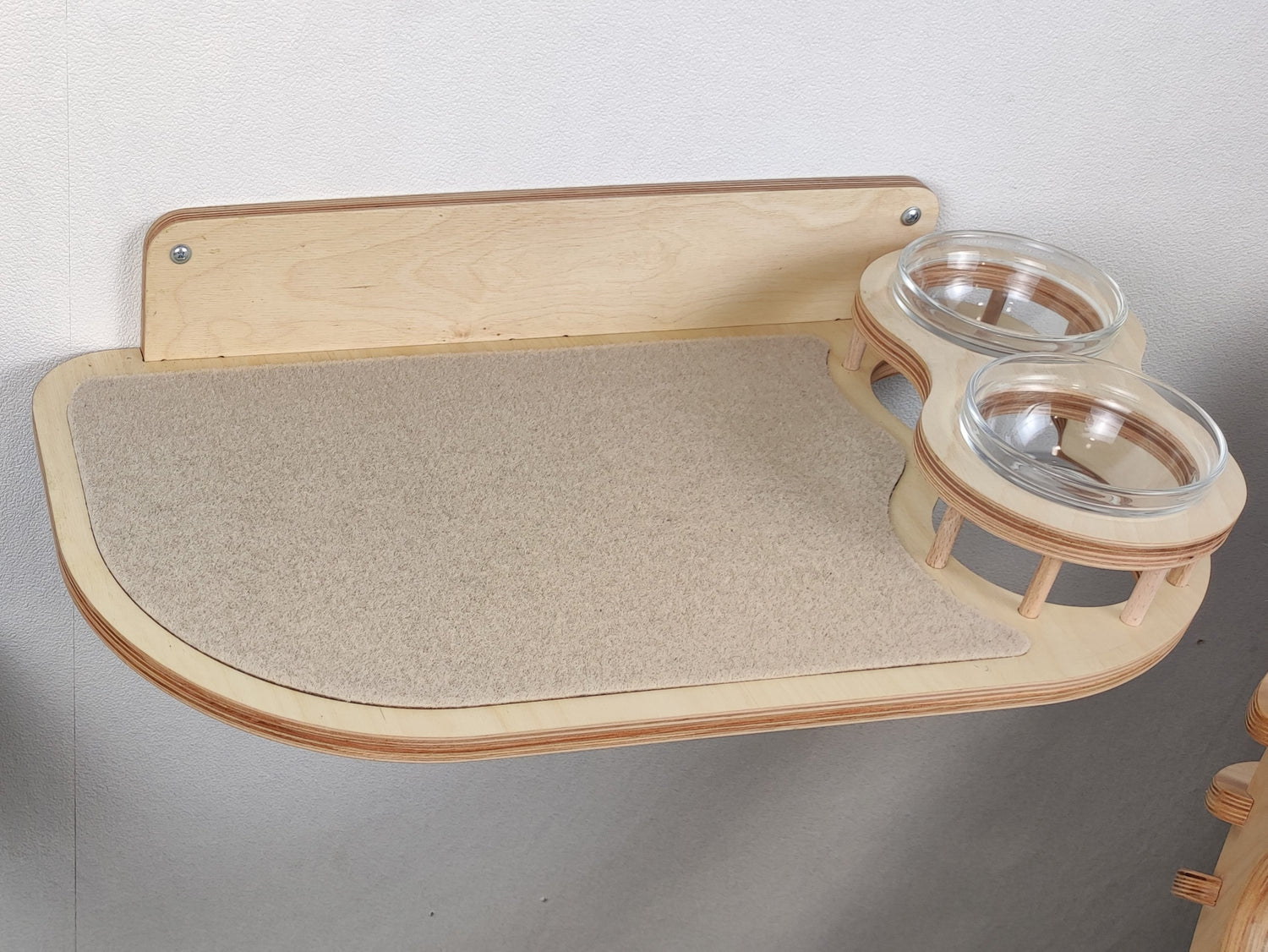 Wall-Mounted Cat Feeder Shelf with Two Bowls – Birch Plywood, Light color & Right Bowl Position