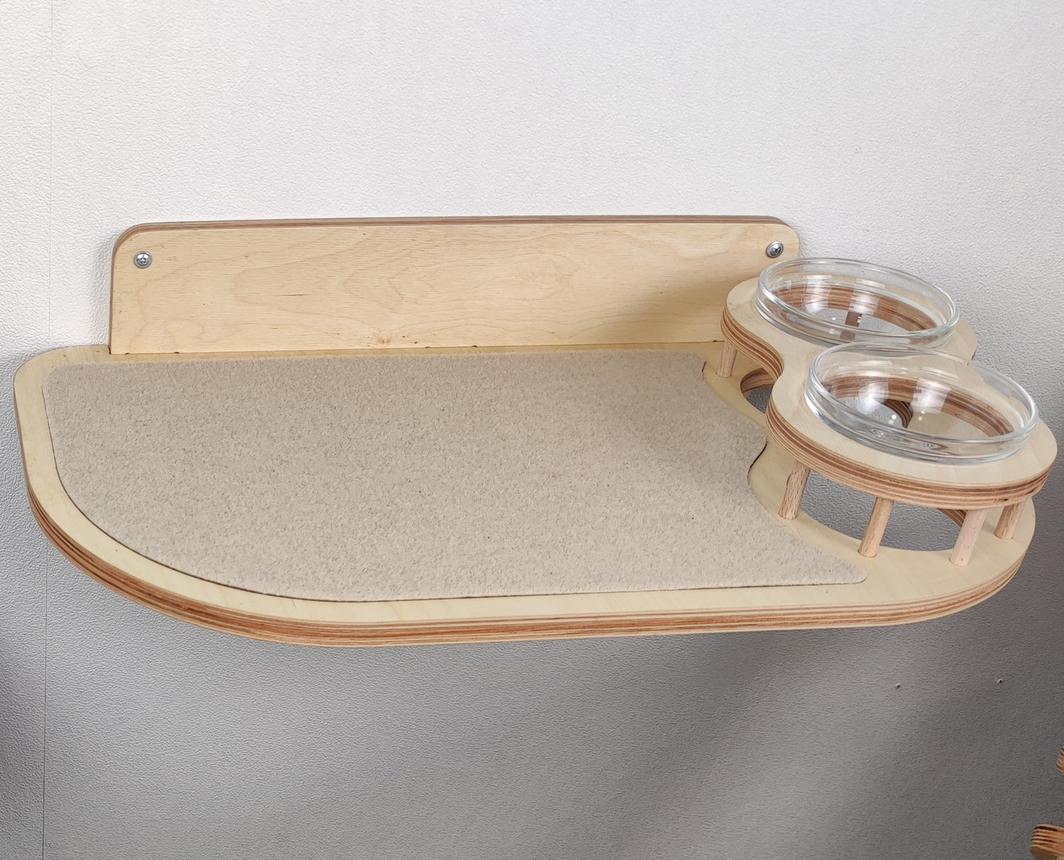 Wall-Mounted Cat Feeder Shelf with Two Bowls – Birch Plywood, Light color & Right Bowl Position