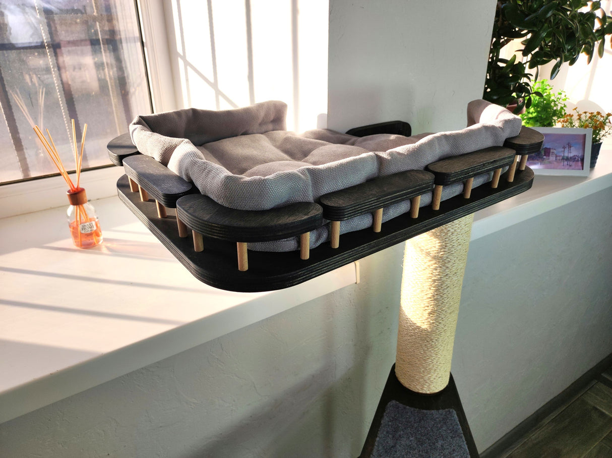 cats scratching post