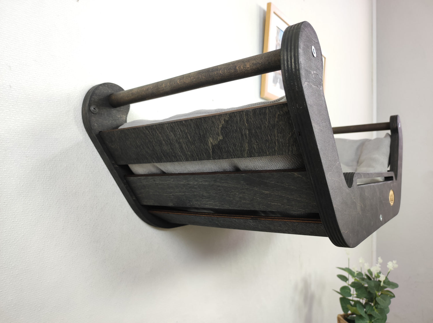 Durable Wall Mounted Cat Bed For Large Cats