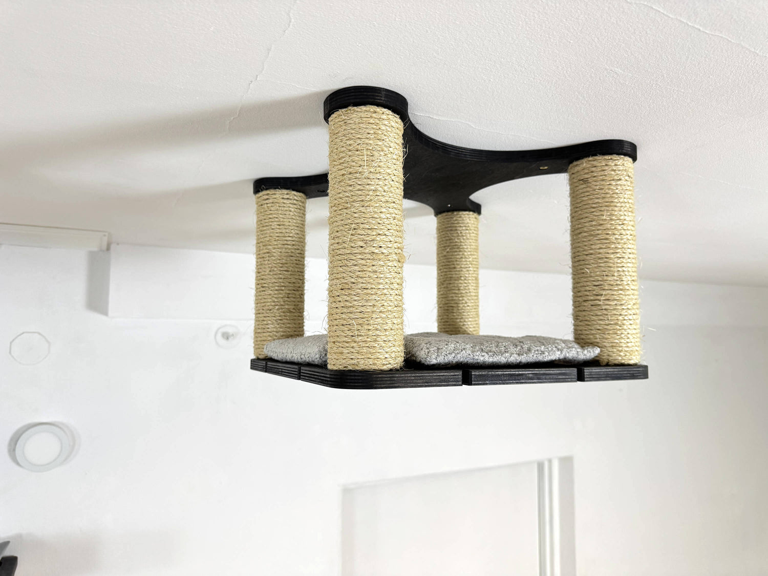 Minimalist Cat Climb Unit
