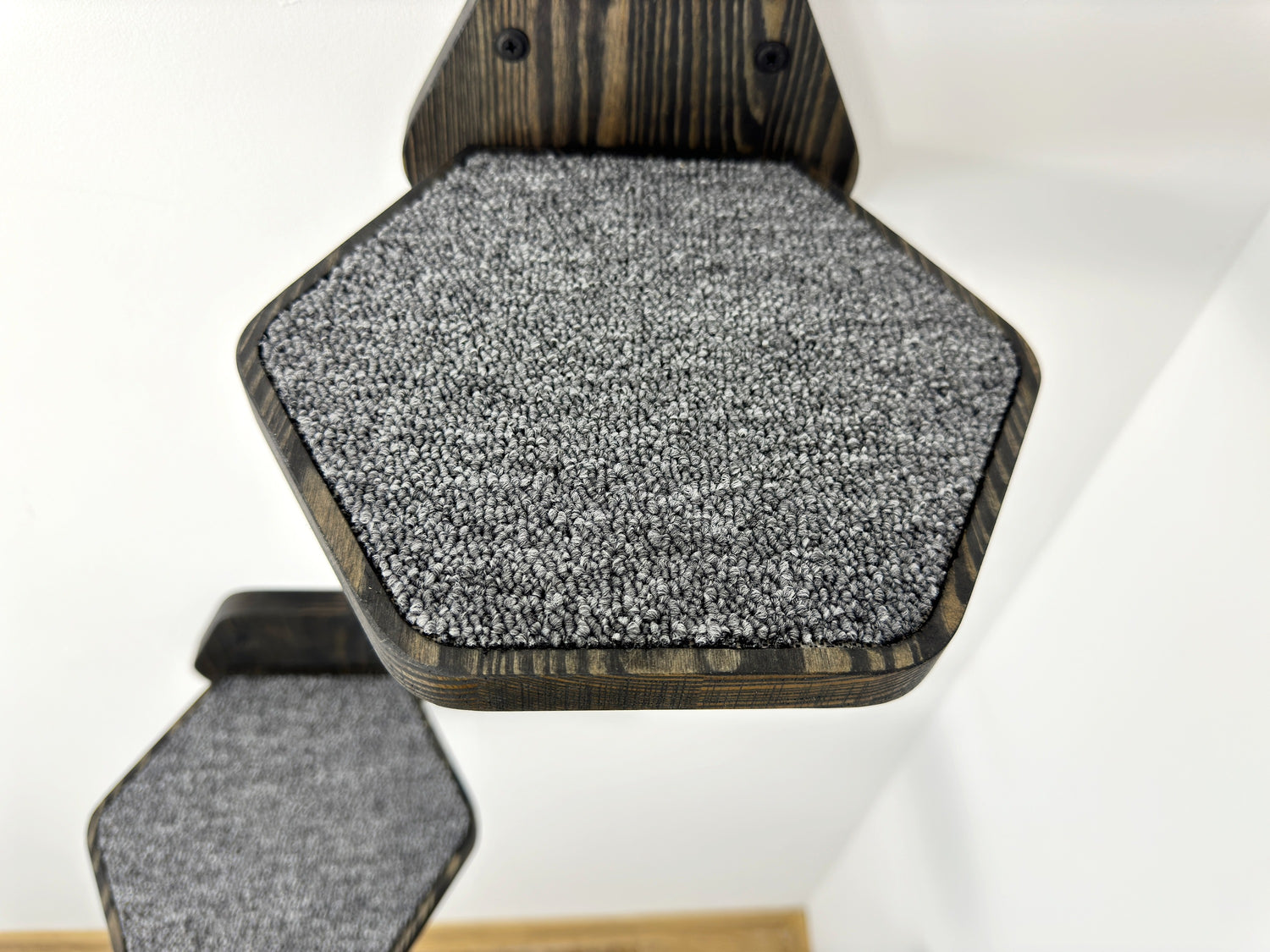 cat wall steps with carpet