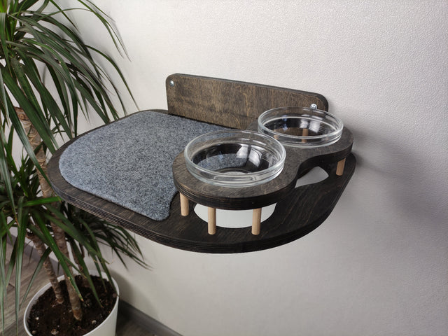 cat feeding station