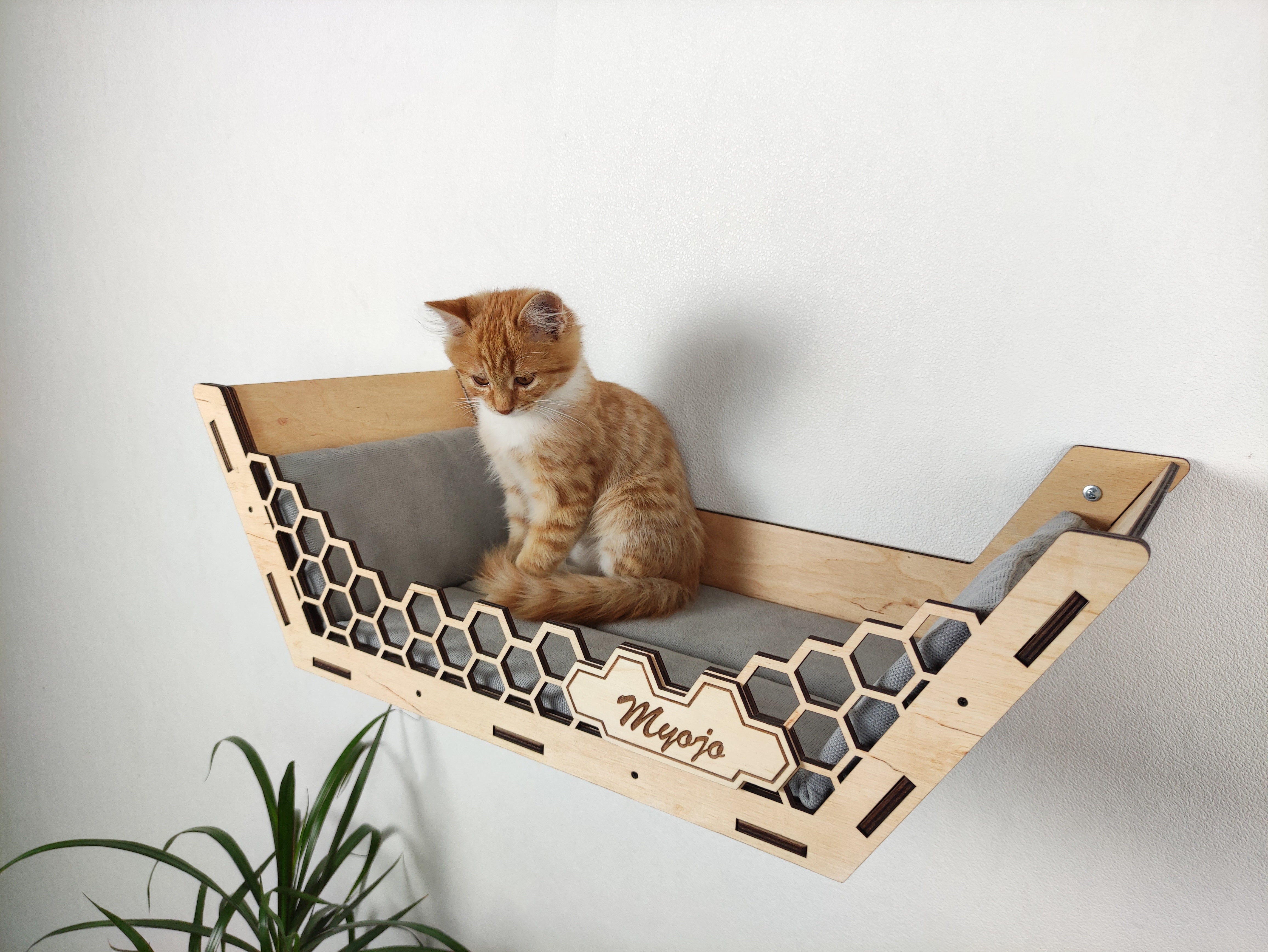 Hexagon Cat Shelf - Modern Cat Shelves for Walls - Cat on a Climbing Wall - Wall Mounted Cat Bed - Cat Wall Furniture - Cat Wall Shelves