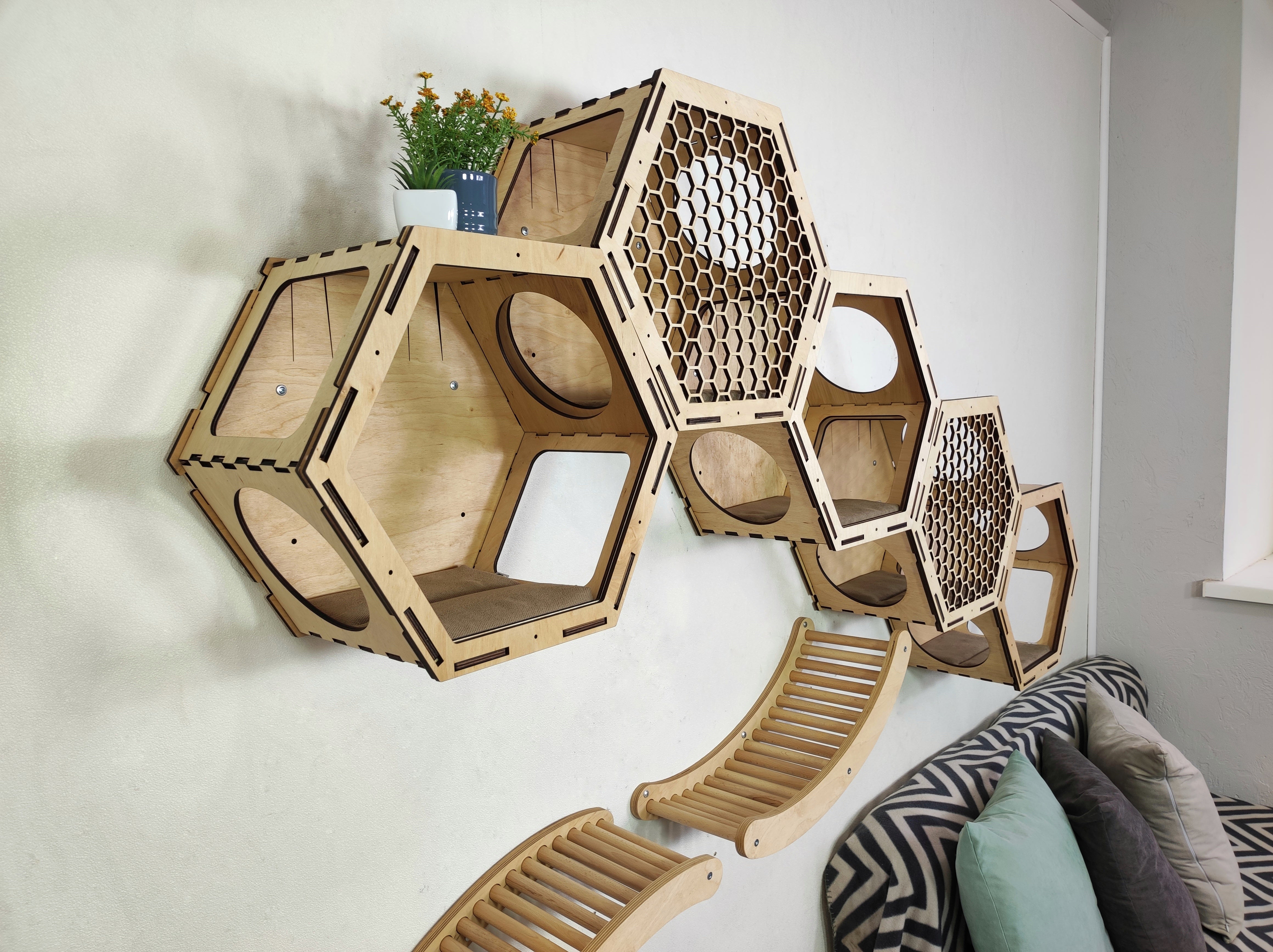 5 Hexagonal Shelves & 2 Cat Ladder