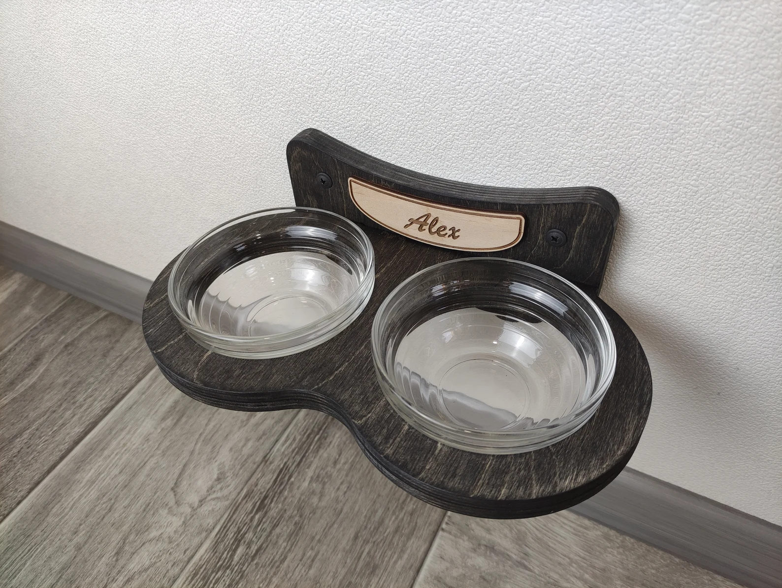 Feeder with two bowl
