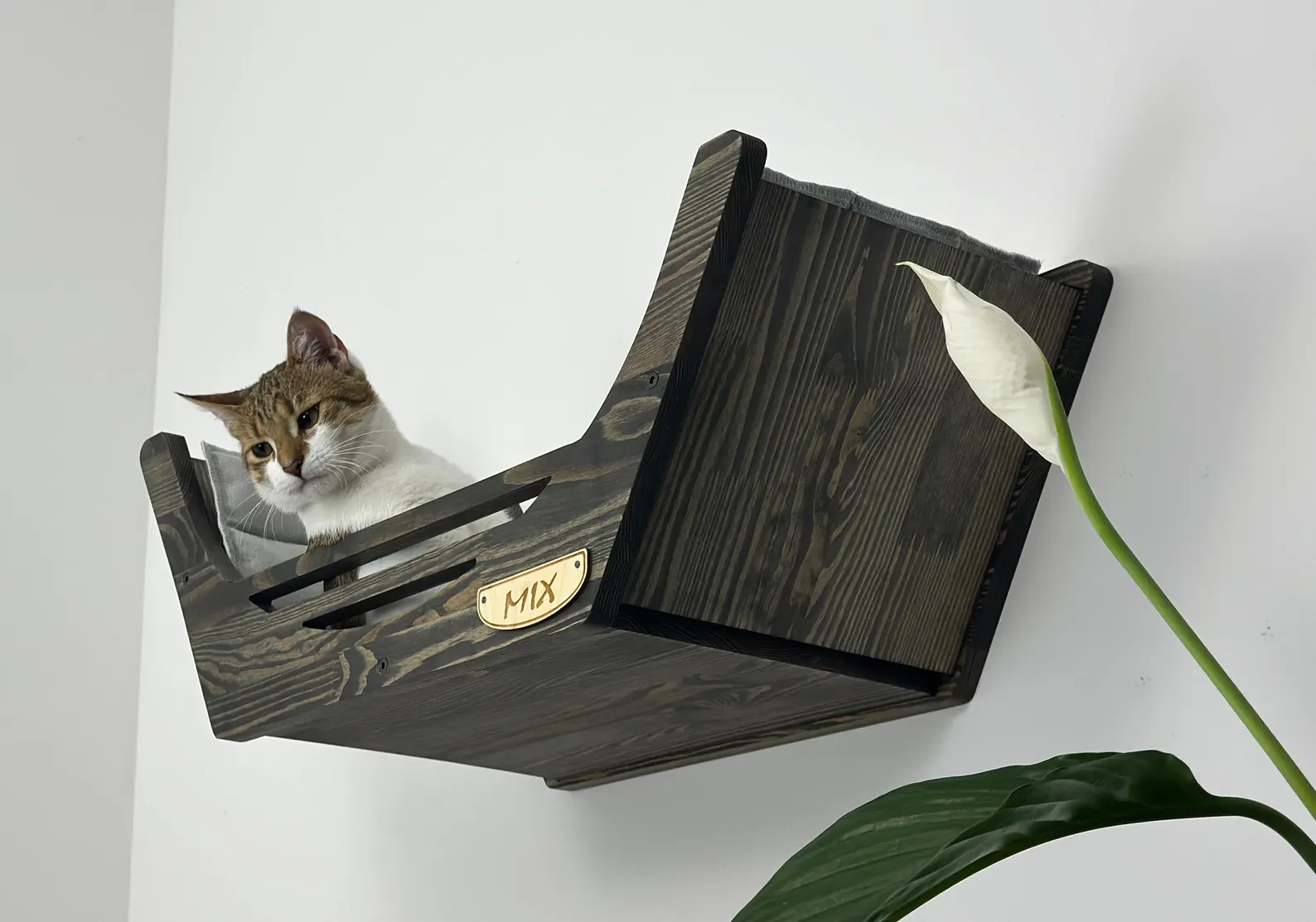 Wall shelf cat bed / Hexagon - Dark