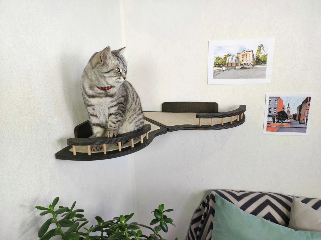 Wall corner cat shelf - Dark