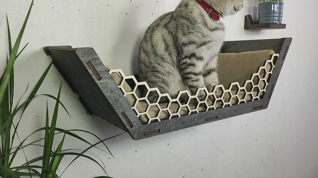 Cat wall shelf