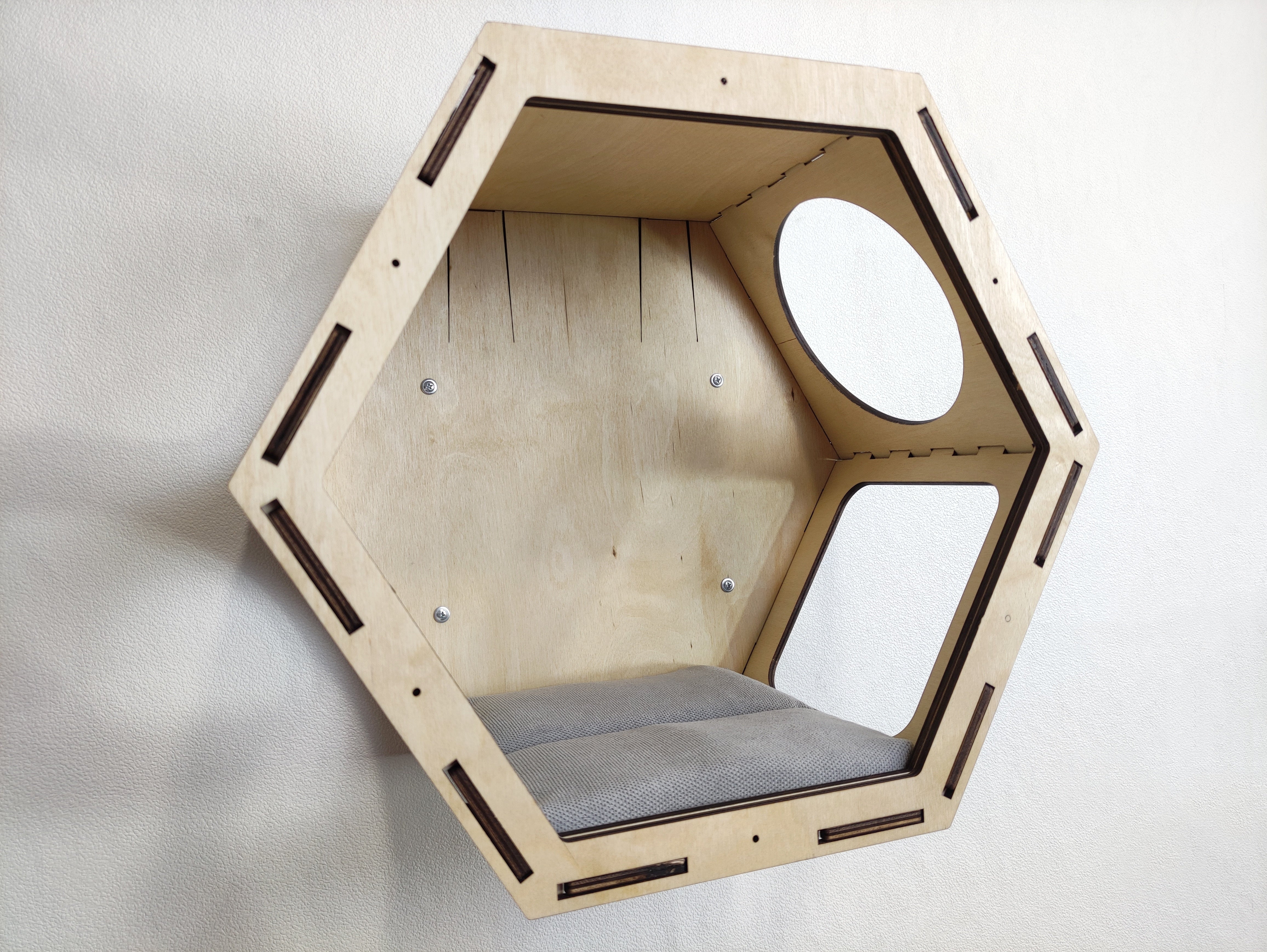 Cat wall shelves / Hexagonal shelves - light