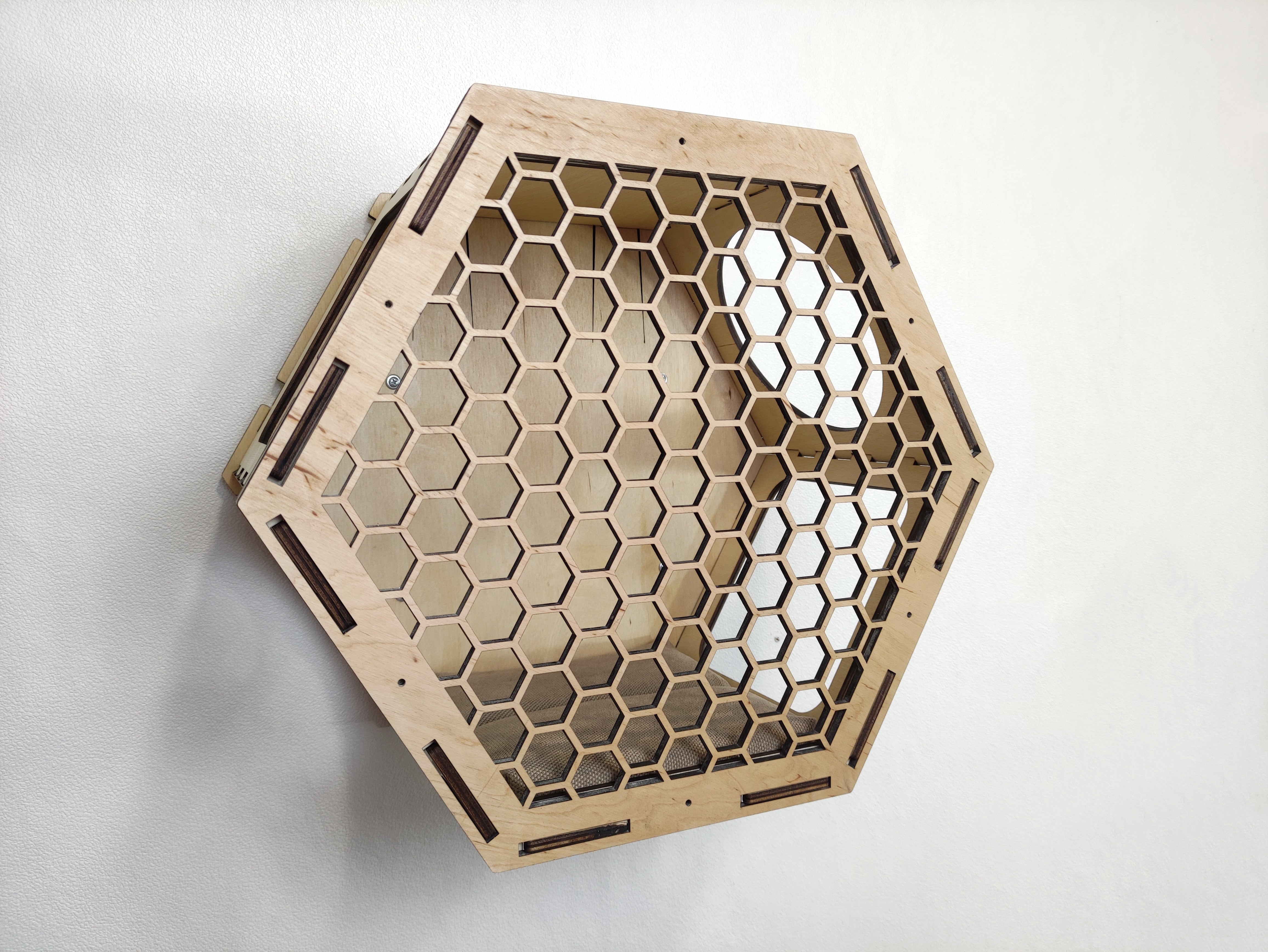 Cat wall shelves / Hexagonal shelves - light