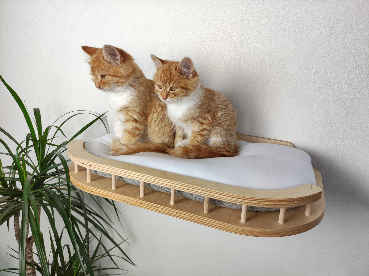 Large Wall Cat Bed With Soft Cushion - natural color